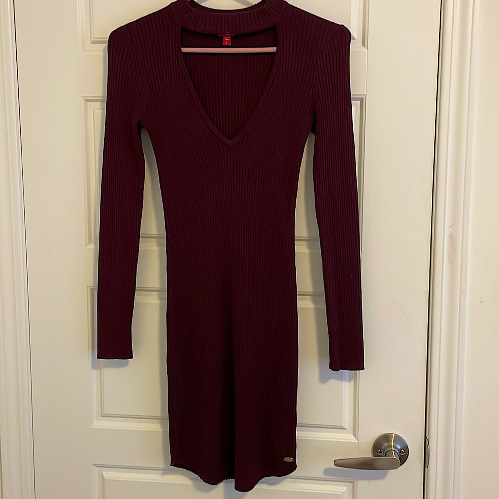 Women’s Guess Body Shaping V neck Dress